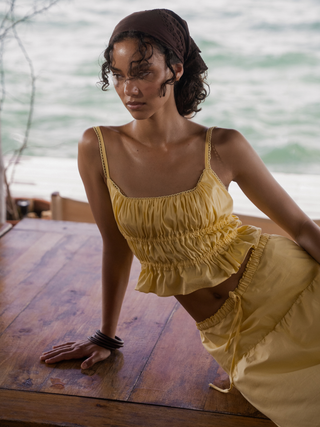 Yellow set
